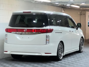 Used Nissan Elgrand 2015 for sale - 78822049: Photo