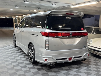 Used Nissan Elgrand 2012 for sale - 77345540: Photo