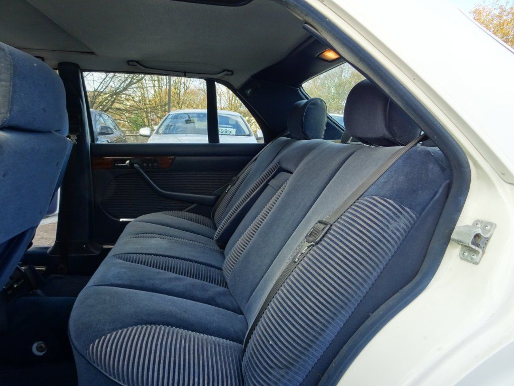 Used Mercedes-Benz 500 for sale - 77029330: Photo 10