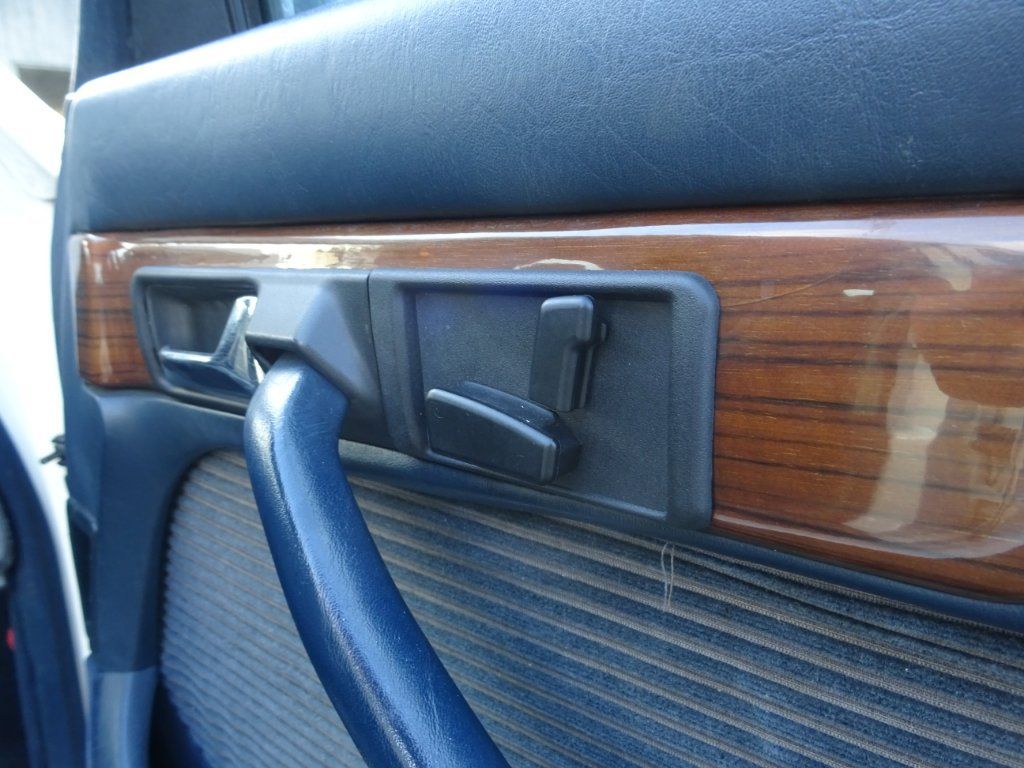 Used Mercedes-Benz 500 for sale - 77029330: Photo 14