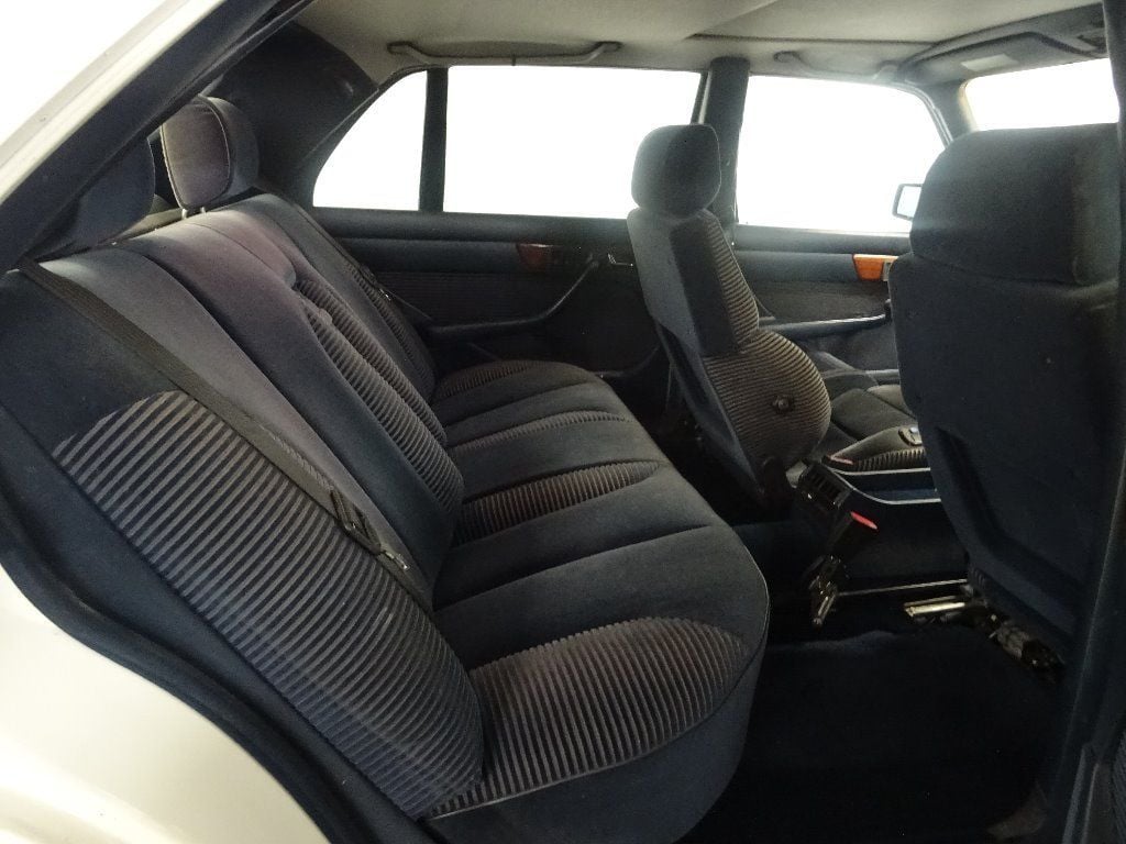 Used Mercedes-Benz 500 for sale - 77029330: Photo 17