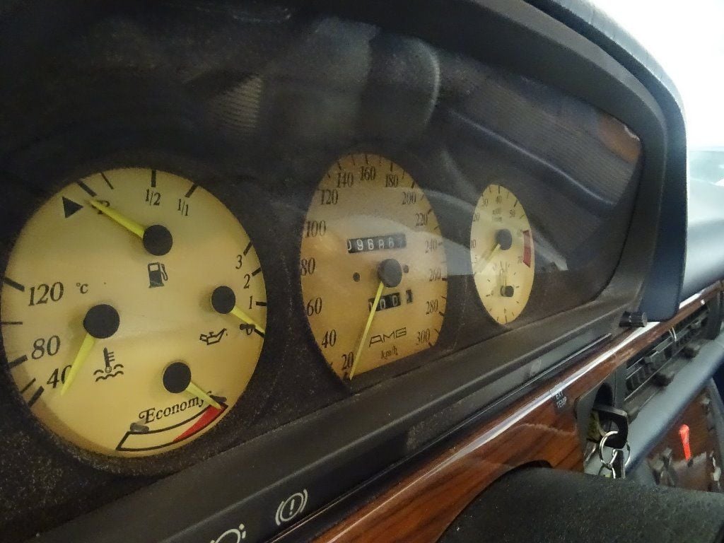 Used Mercedes-Benz 500 for sale - 77029330: Photo 20