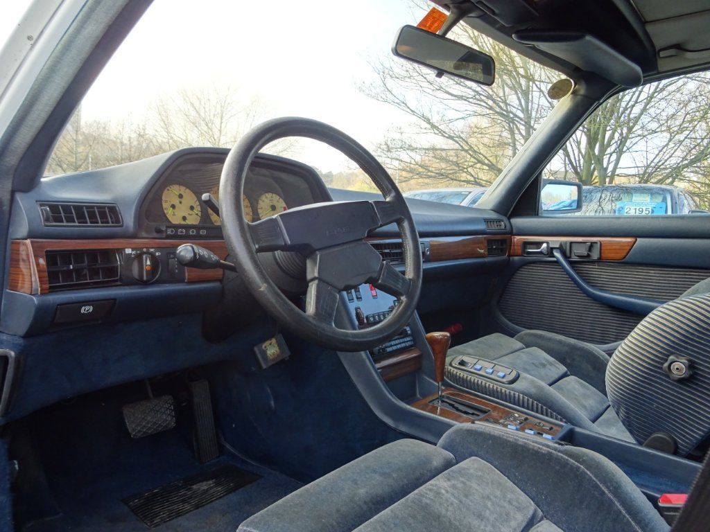 Used Mercedes-Benz 500 for sale - 77029330: Photo 8