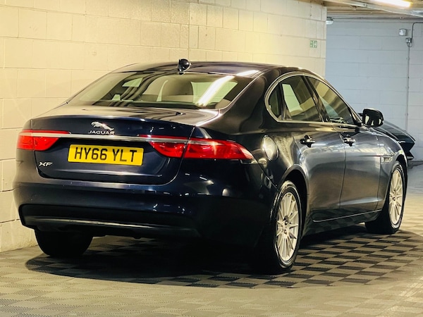Used Jaguar XF 2016 for sale - 73133436: Photo 4
