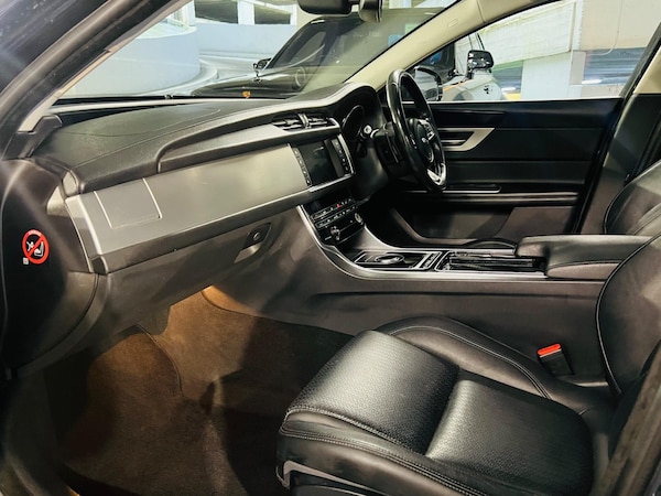 Used Jaguar XF 2016 for sale - 73133436: Photo 8