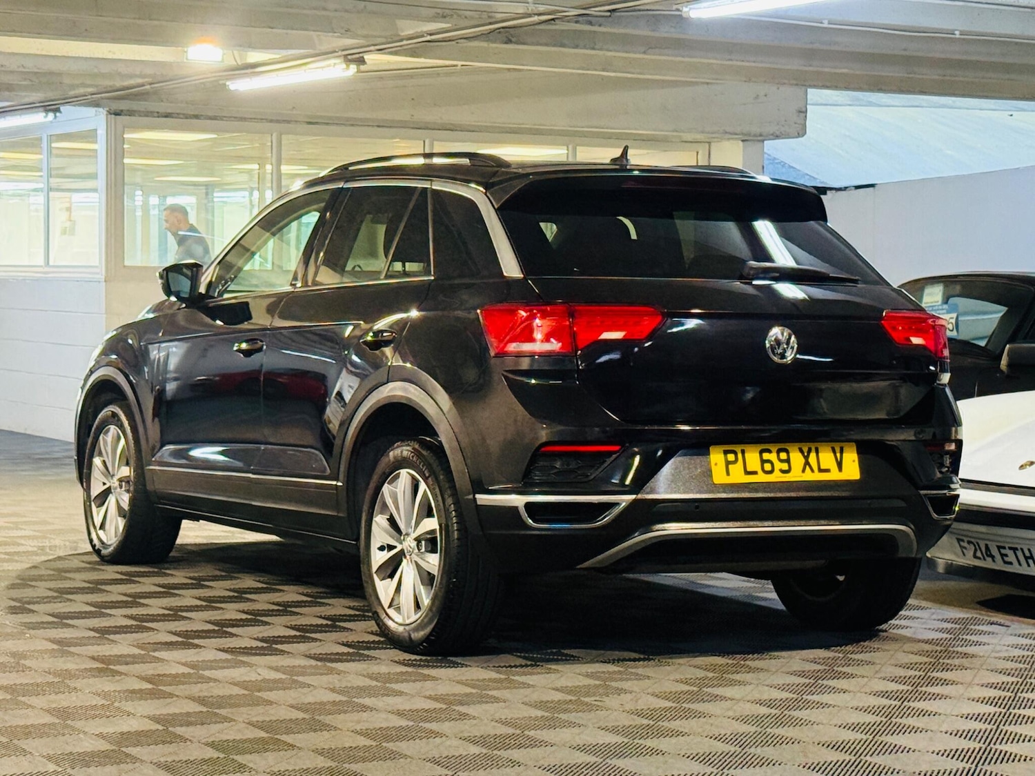 Used Volkswagen T-Roc 2019 for sale - 76109786: Photo 3