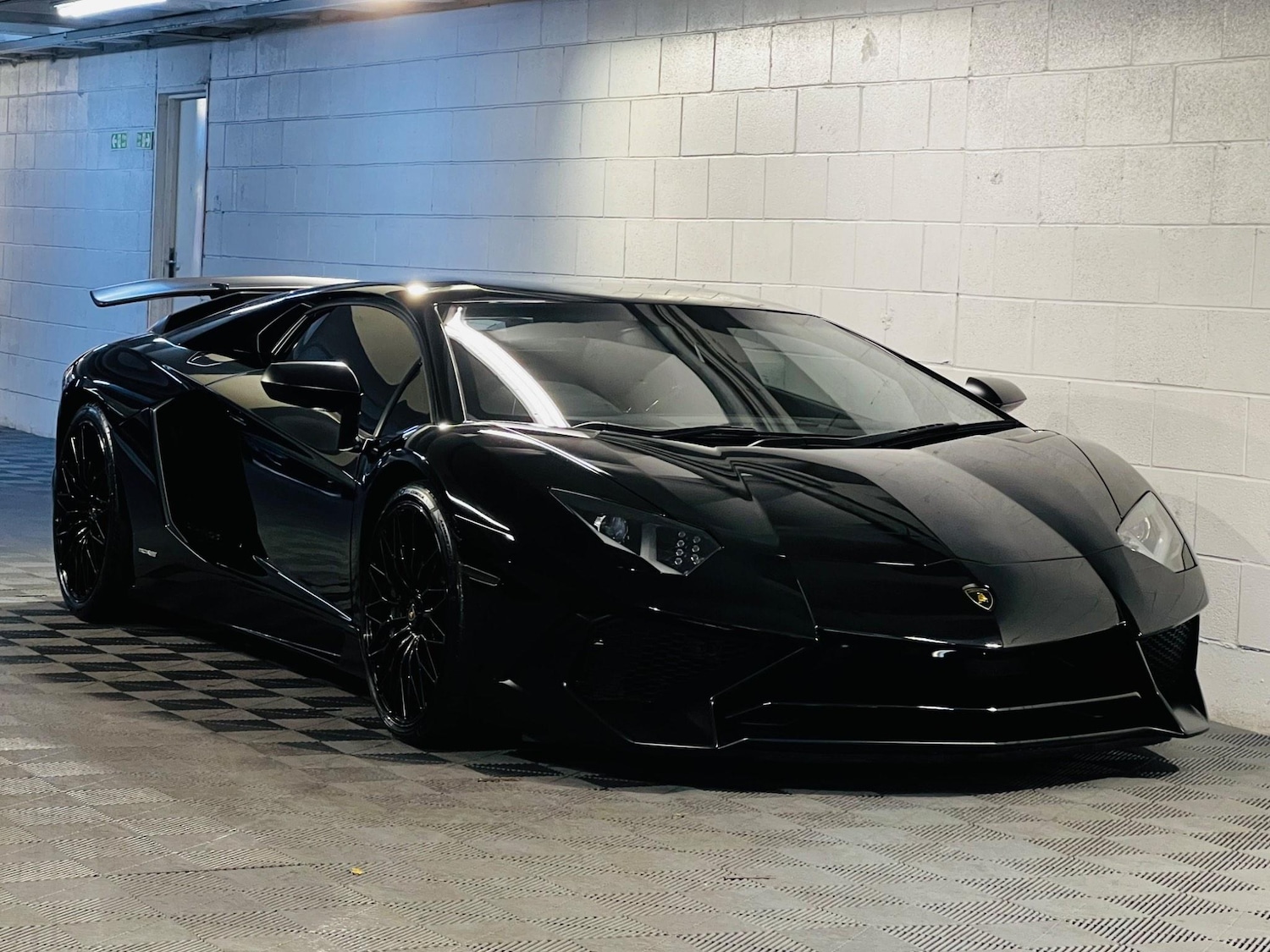 Used Lamborghini Aventador 2017 for sale - 76996223: Photo 26