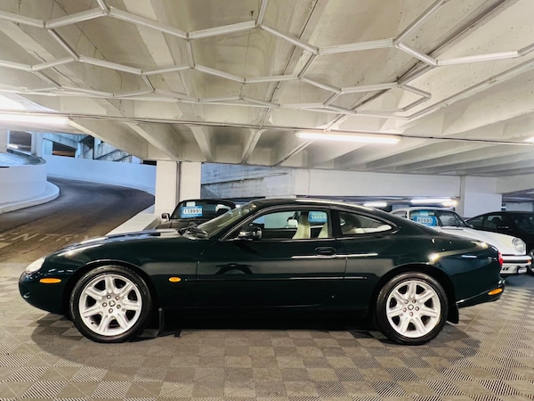 Used Jaguar XK8 1998 for sale - 73133447: Photo 2