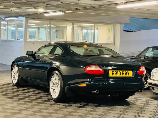 Used Jaguar XK8 1998 for sale - 73133447: Photo 3