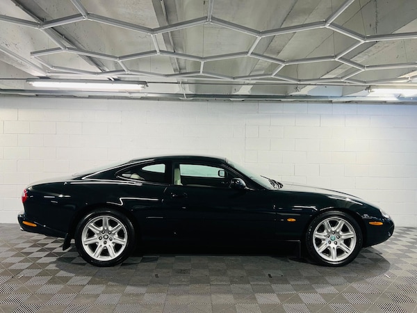 Used Jaguar XK8 1998 for sale - 73133447: Photo 5