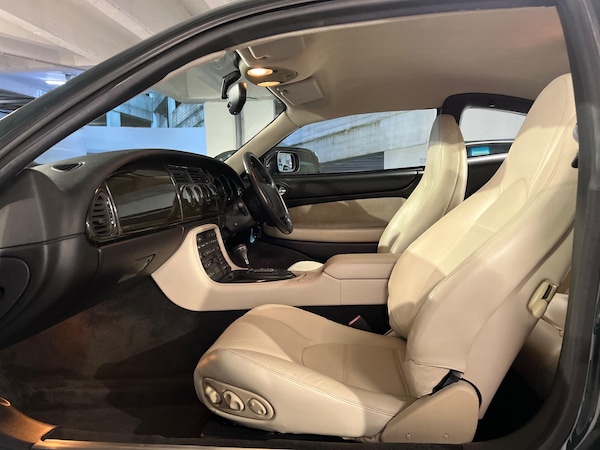 Used Jaguar XK8 1998 for sale - 73133447: Photo 9