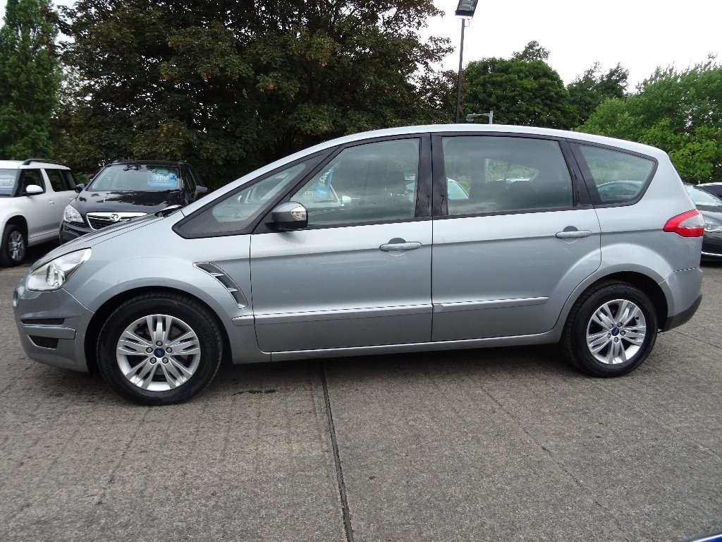 Used Ford S-Max 2012 for sale - 76988139: Photo 2