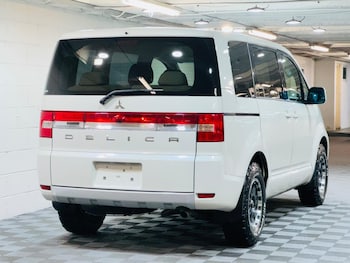 Used Mitsubishi Delica 2010 for sale - 77345198: Photo