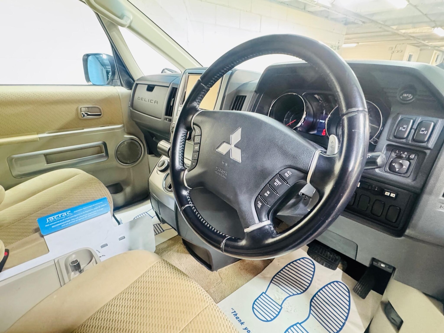 Used Mitsubishi Delica for sale - 77345198: Photo 8