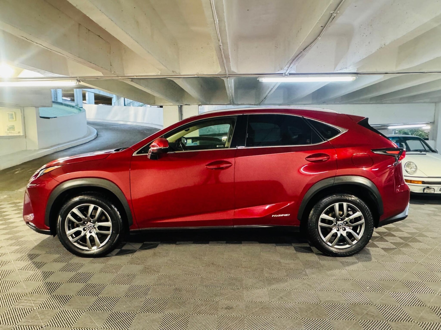 Used Lexus NX 2018 for sale - 76658566: Photo 2