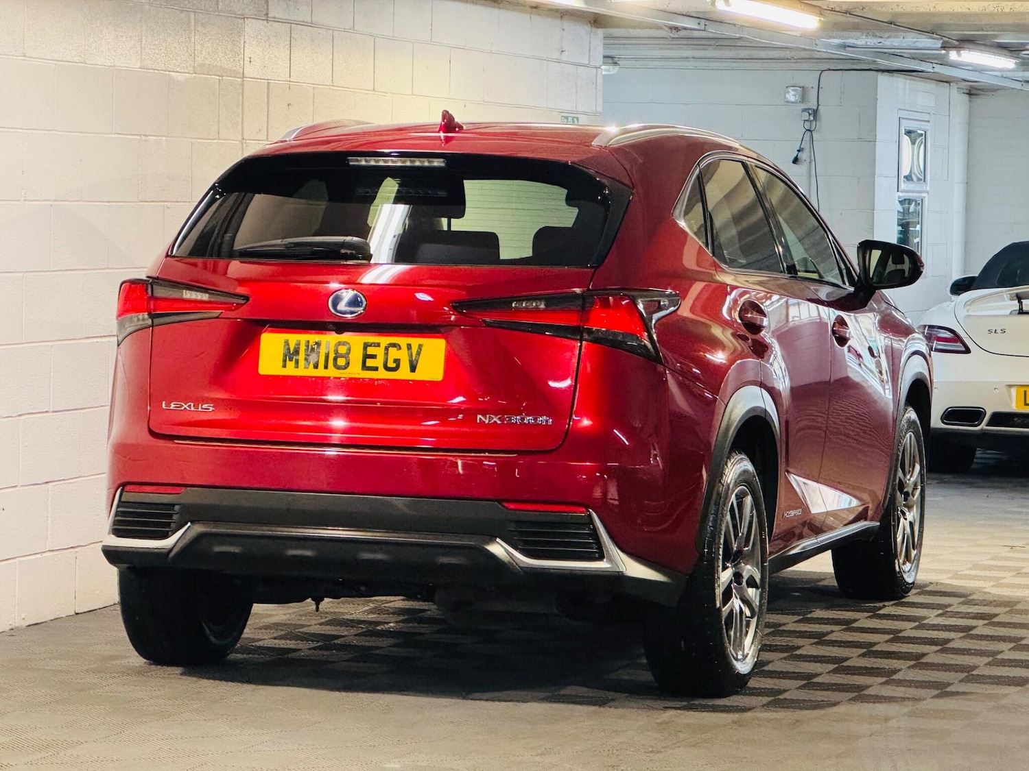 Used Lexus NX 2018 for sale - 76658566: Photo 4