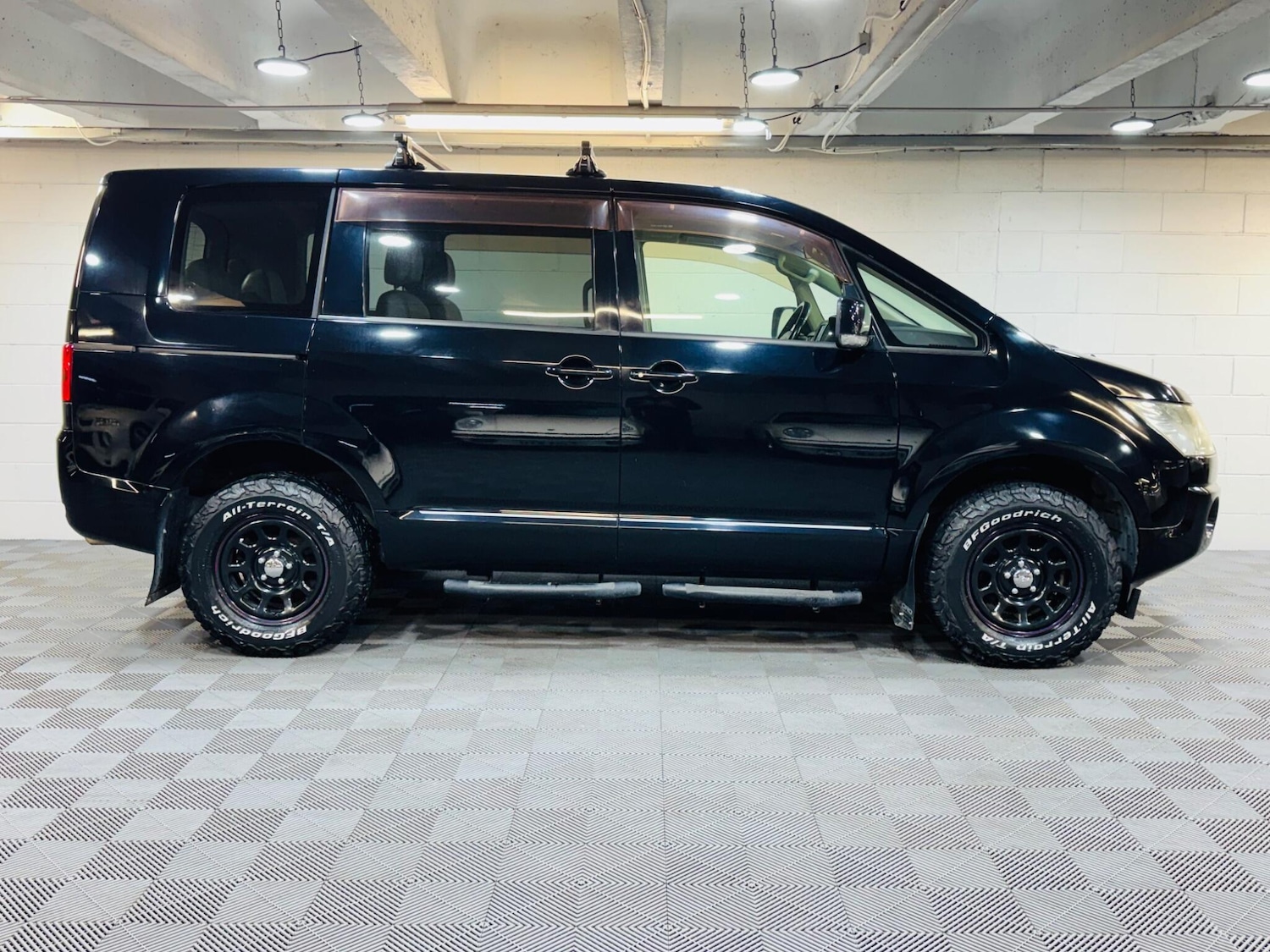 Used Mitsubishi Delica for sale - 77345542: Photo 5