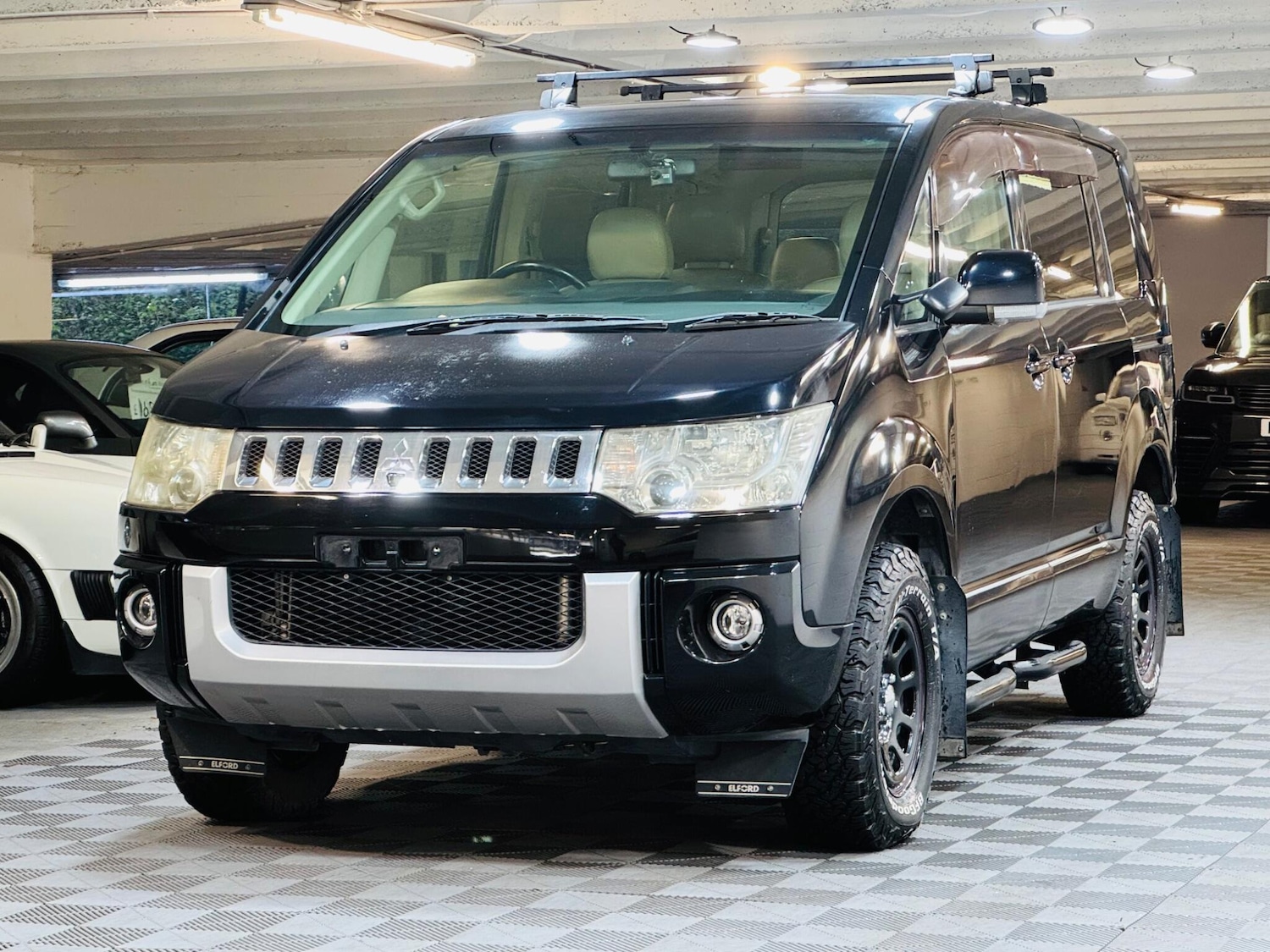 Used Mitsubishi Delica for sale - 77345542: Photo 6