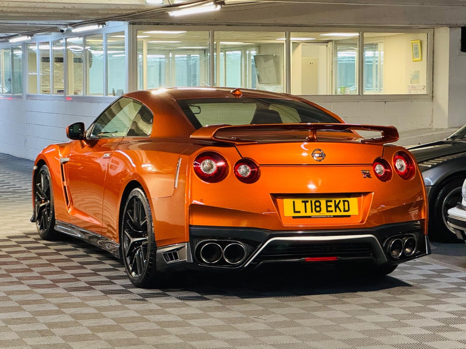 Used Nissan GT-R 2018 for sale - 76913893: Photo 3