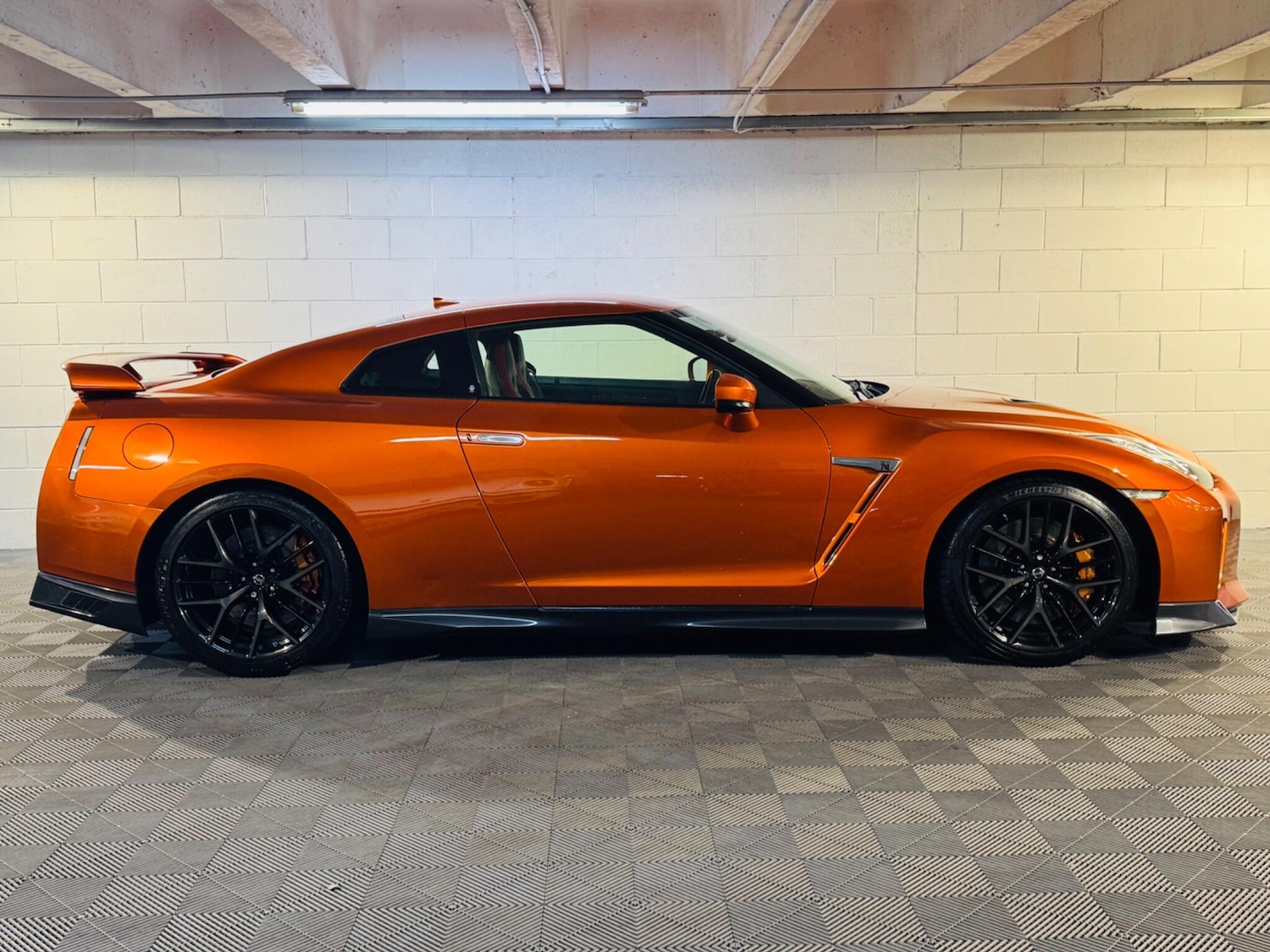 Used Nissan GT-R 2018 for sale - 76913893: Photo 6