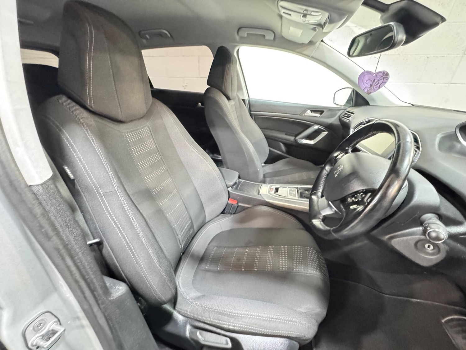 Used Peugeot 308 2017 for sale - 77412011: Photo 6