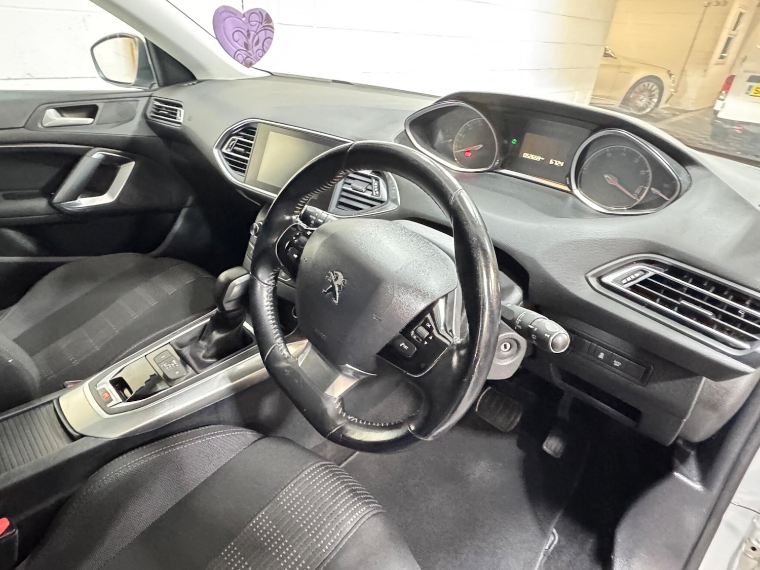 Used Peugeot 308 2017 for sale - 77412011: Photo 7