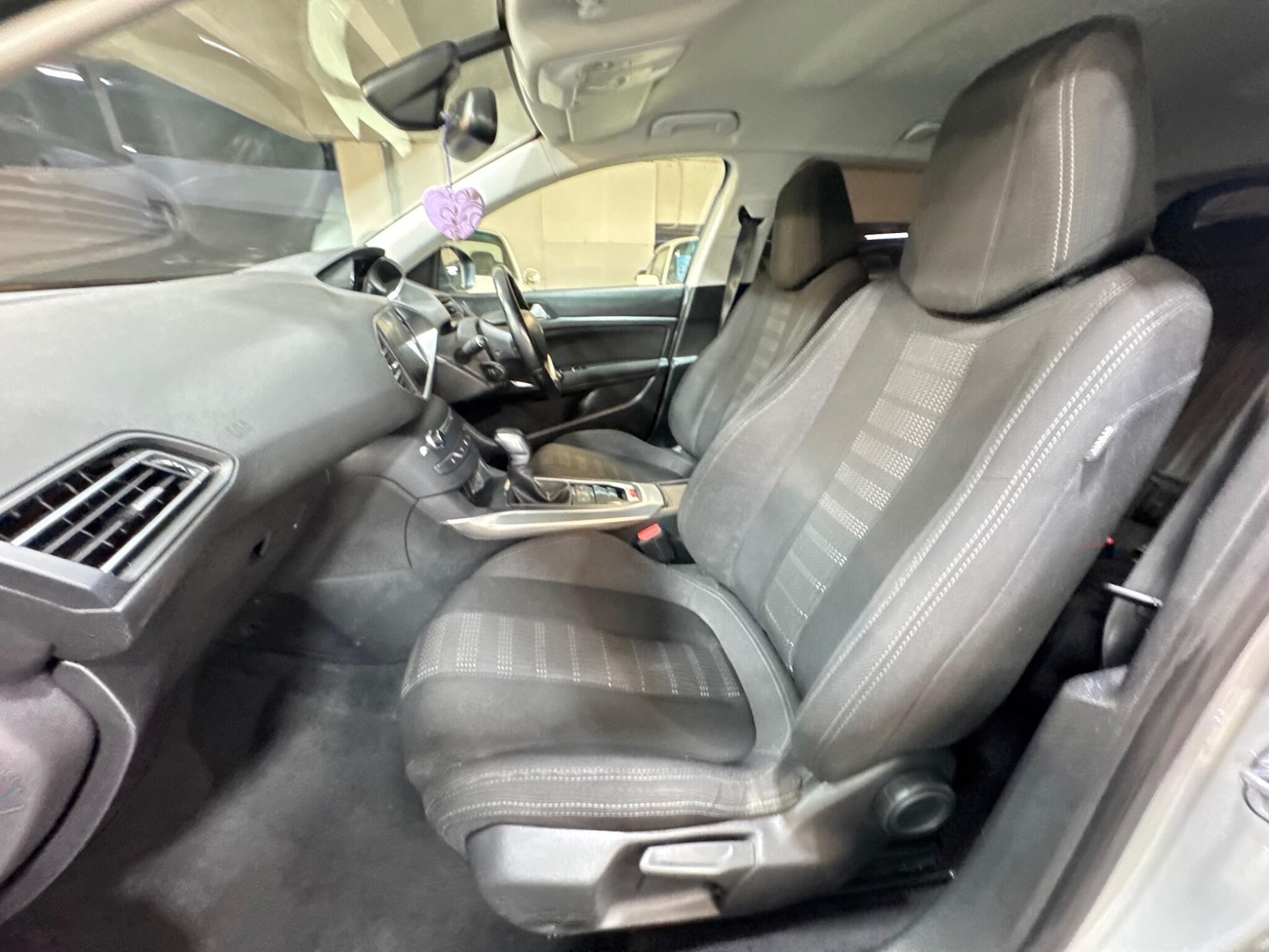 Used Peugeot 308 2017 for sale - 77412011: Photo 8