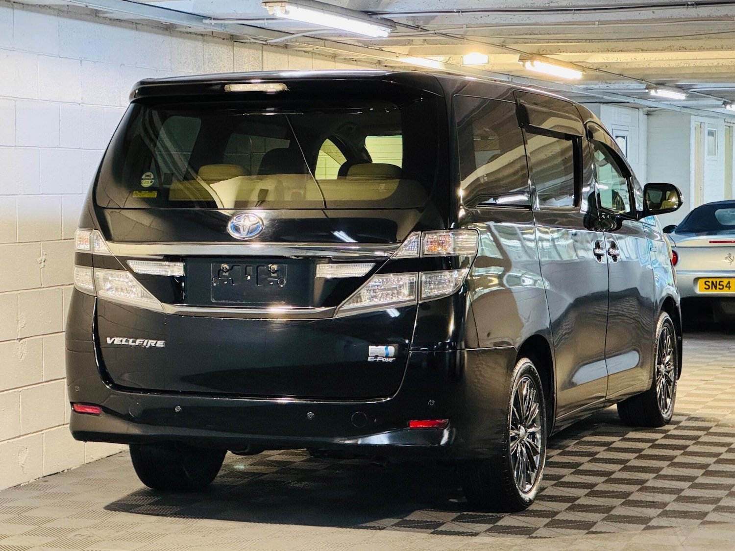 Used Toyota Vellfire for sale - 77203315: Photo 4