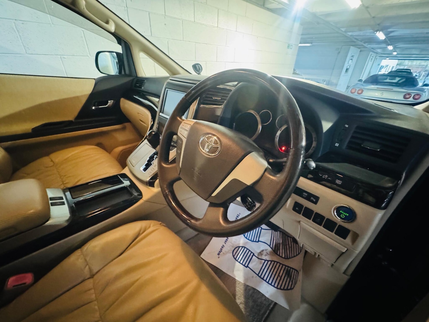 Used Toyota Vellfire for sale - 77203315: Photo 8