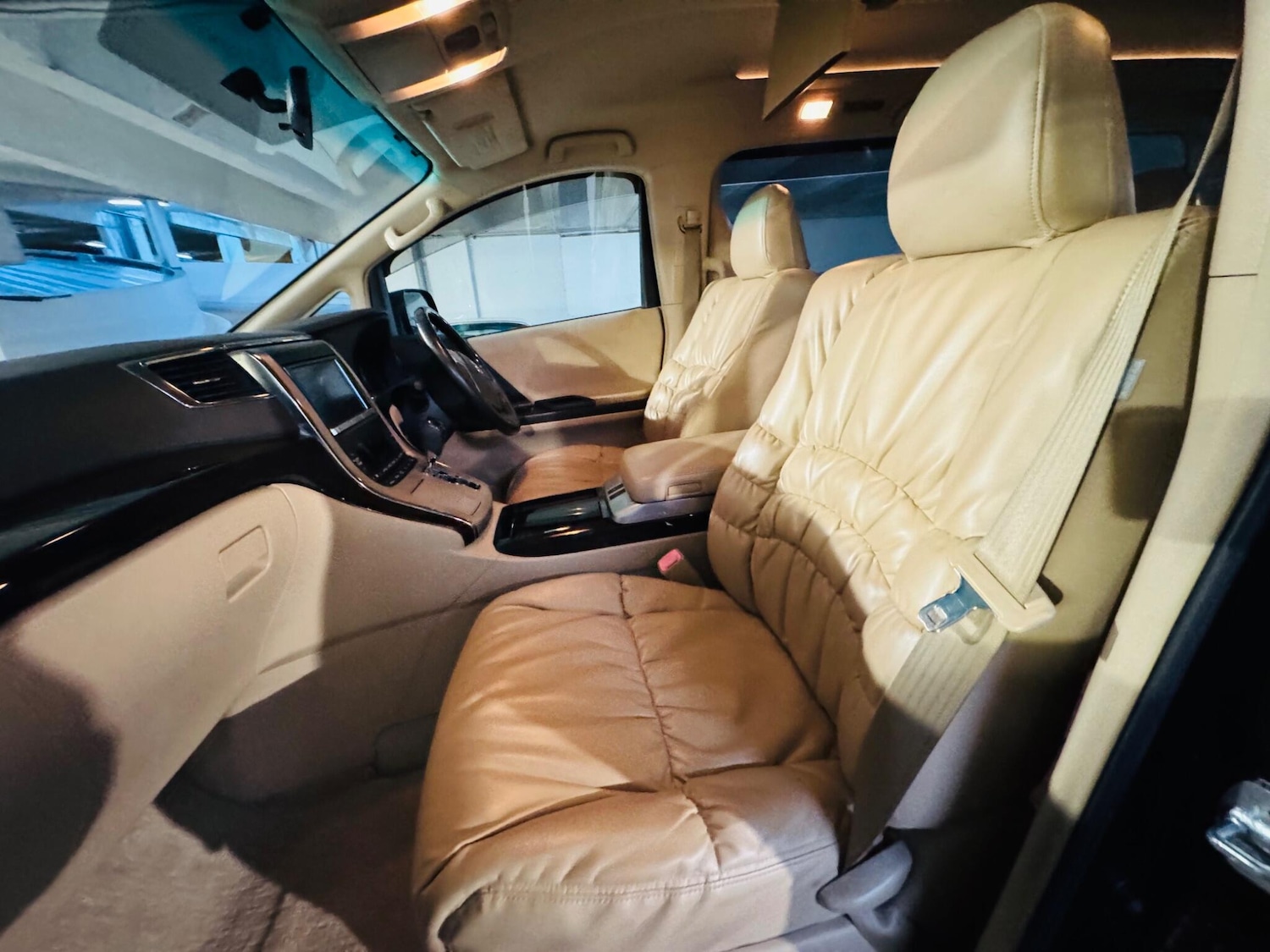 Used Toyota Vellfire for sale - 77203315: Photo 9