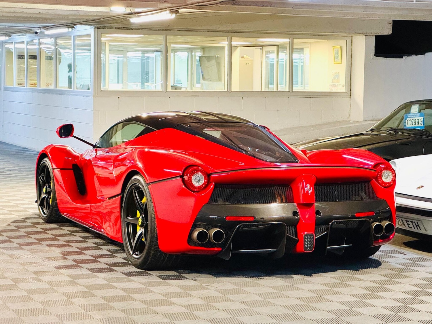 Used Ferrari LaFerrari for sale - 76715159: Photo 3