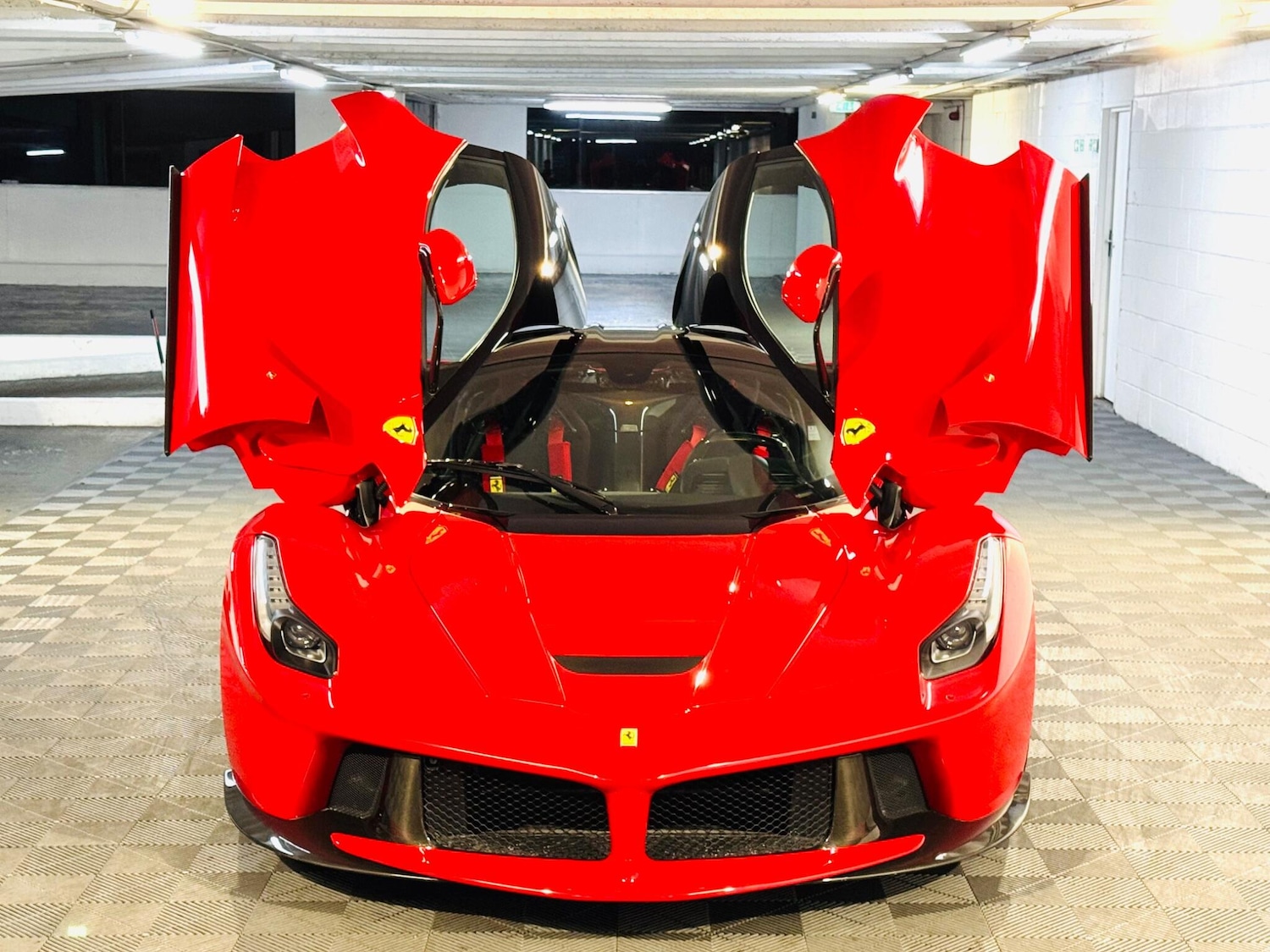 Used Ferrari LaFerrari for sale - 76715159: Photo 9