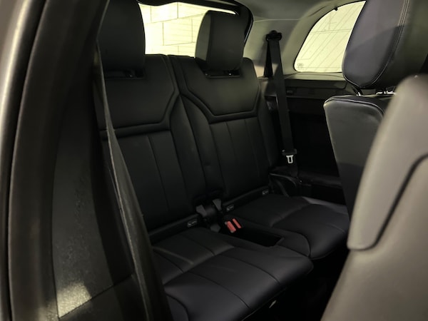 Used Land Rover Discovery 2017 for sale - 73133263: Photo 11