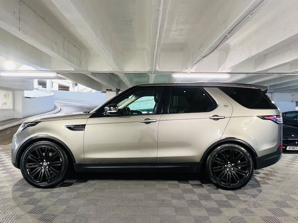 Used Land Rover Discovery 2017 for sale - 73133263: Photo 2