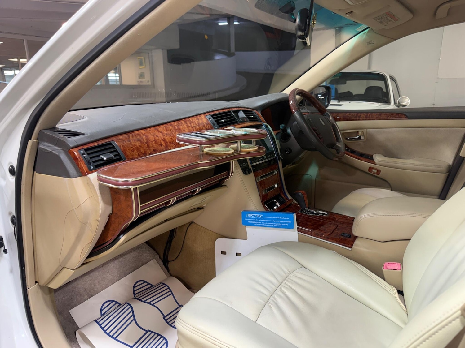 Used Toyota Crown for sale - 77344793: Photo 11