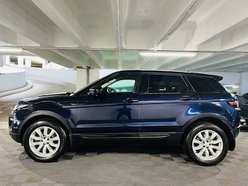 Used Land Rover Range Rover Evoque 2016 for sale - 76990400: Photo