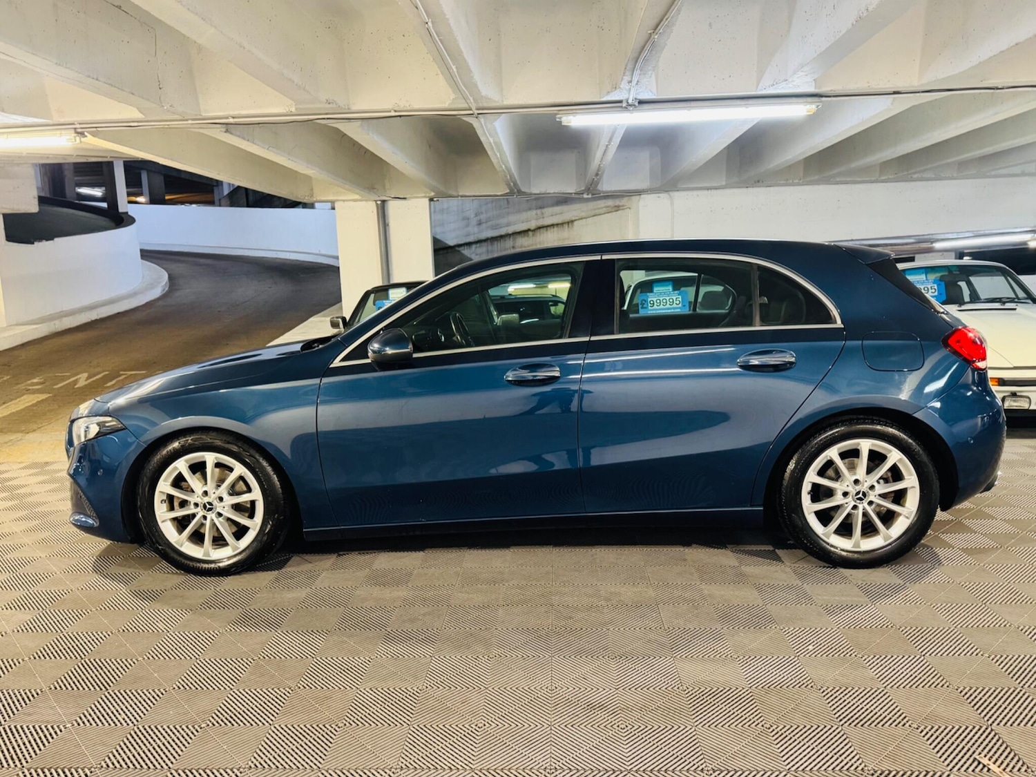 Used Mercedes-Benz A-Class for sale - 76633504: Photo 2