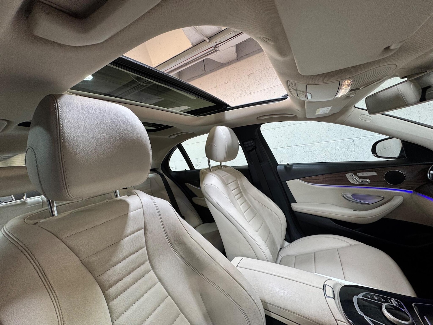 Used Mercedes-Benz E Class for sale - 77824443: Photo 11