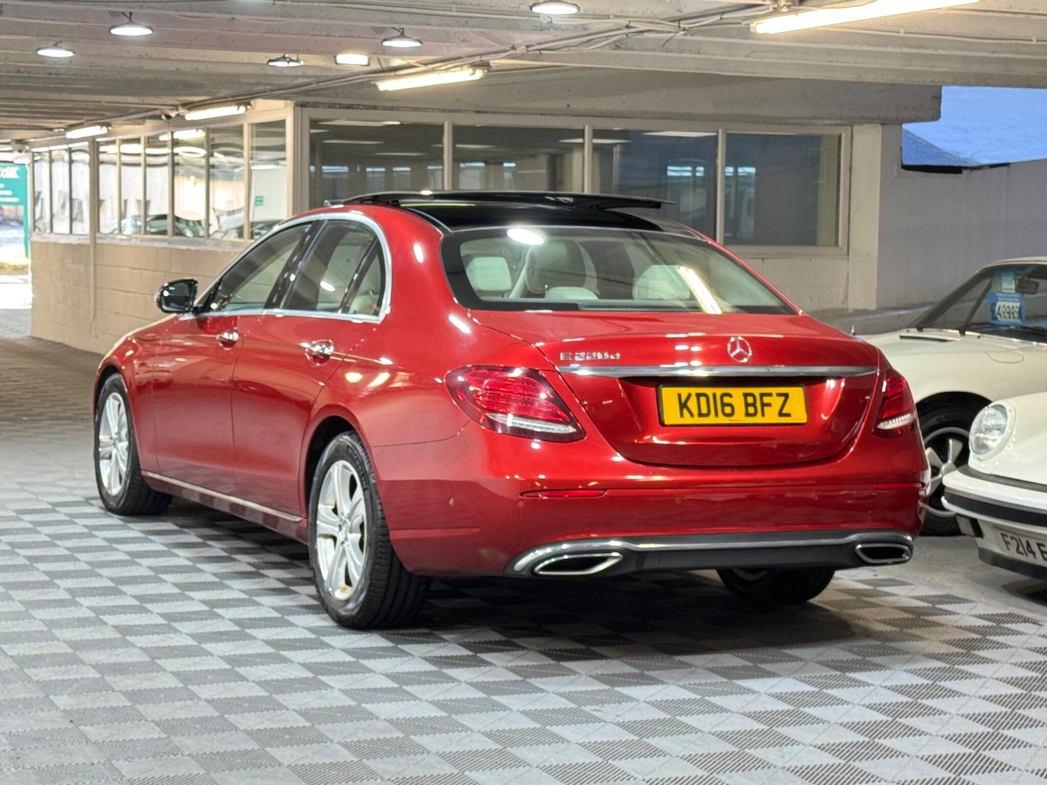 Used Mercedes-Benz E Class for sale - 77824443: Photo 3