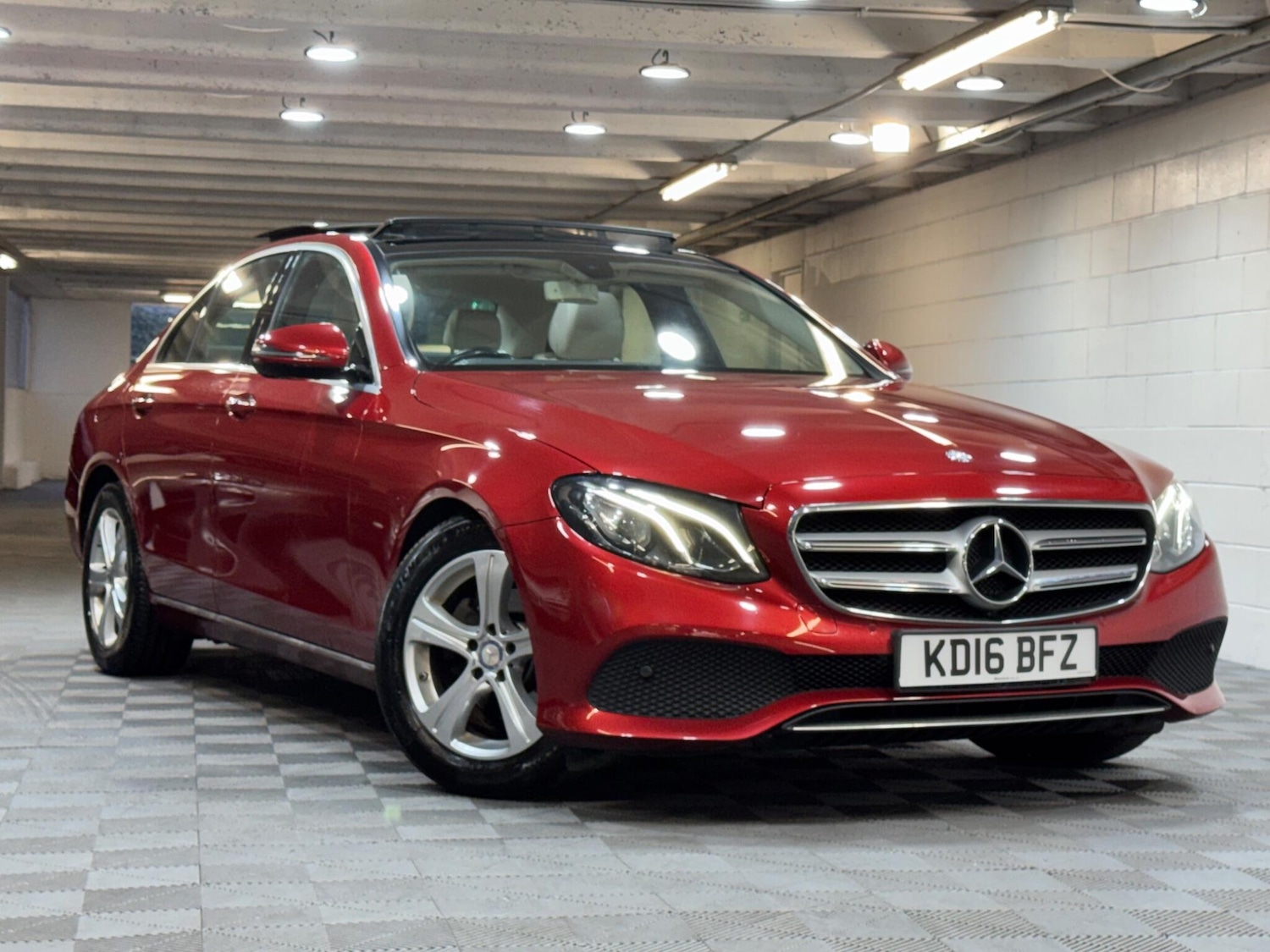 Used Mercedes-Benz E Class for sale - 77824443: Photo 6