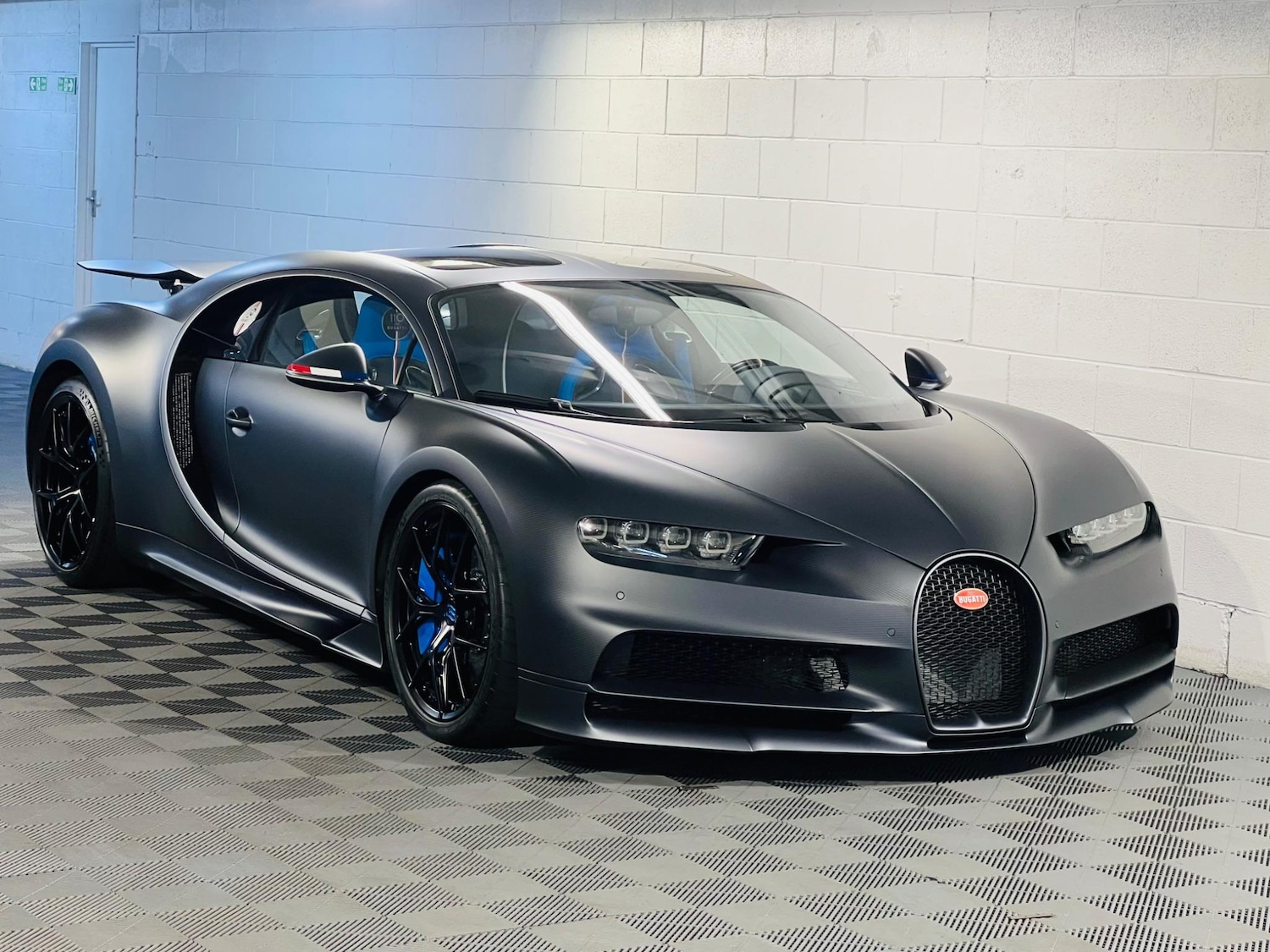 Used Bugatti Chiron 2024 for sale - 76476420: Photo 1