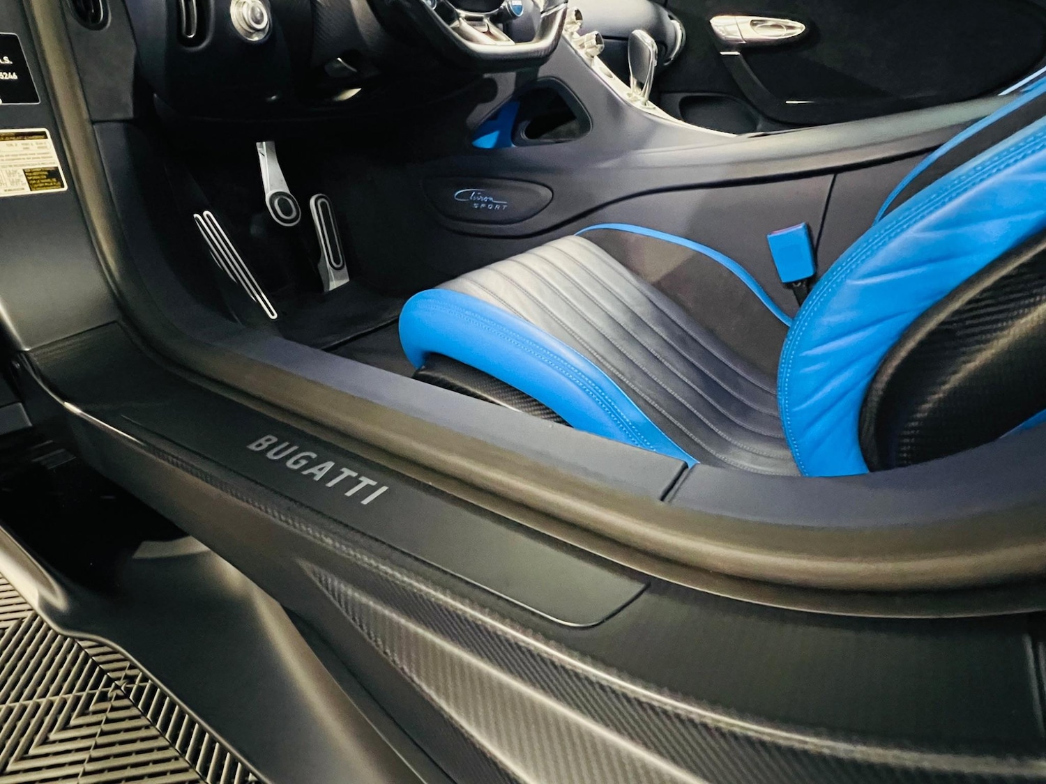 Used Bugatti Chiron 2024 for sale - 76476420: Photo 14