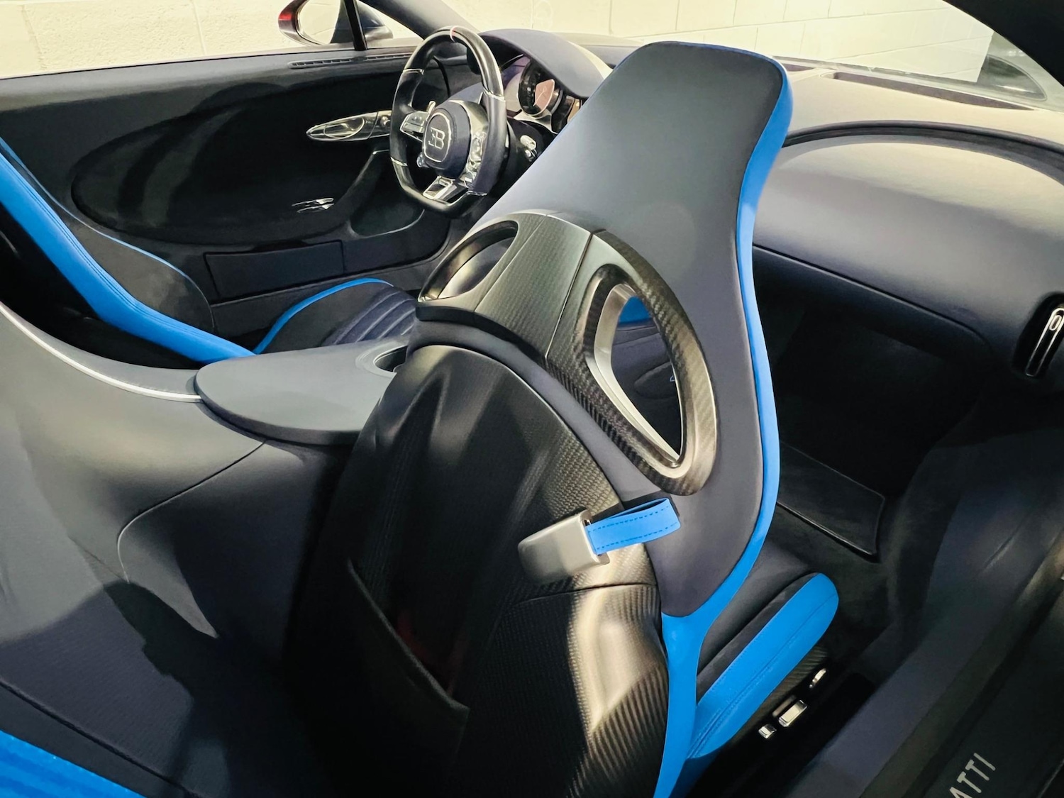 Used Bugatti Chiron 2024 for sale - 76476420: Photo 16