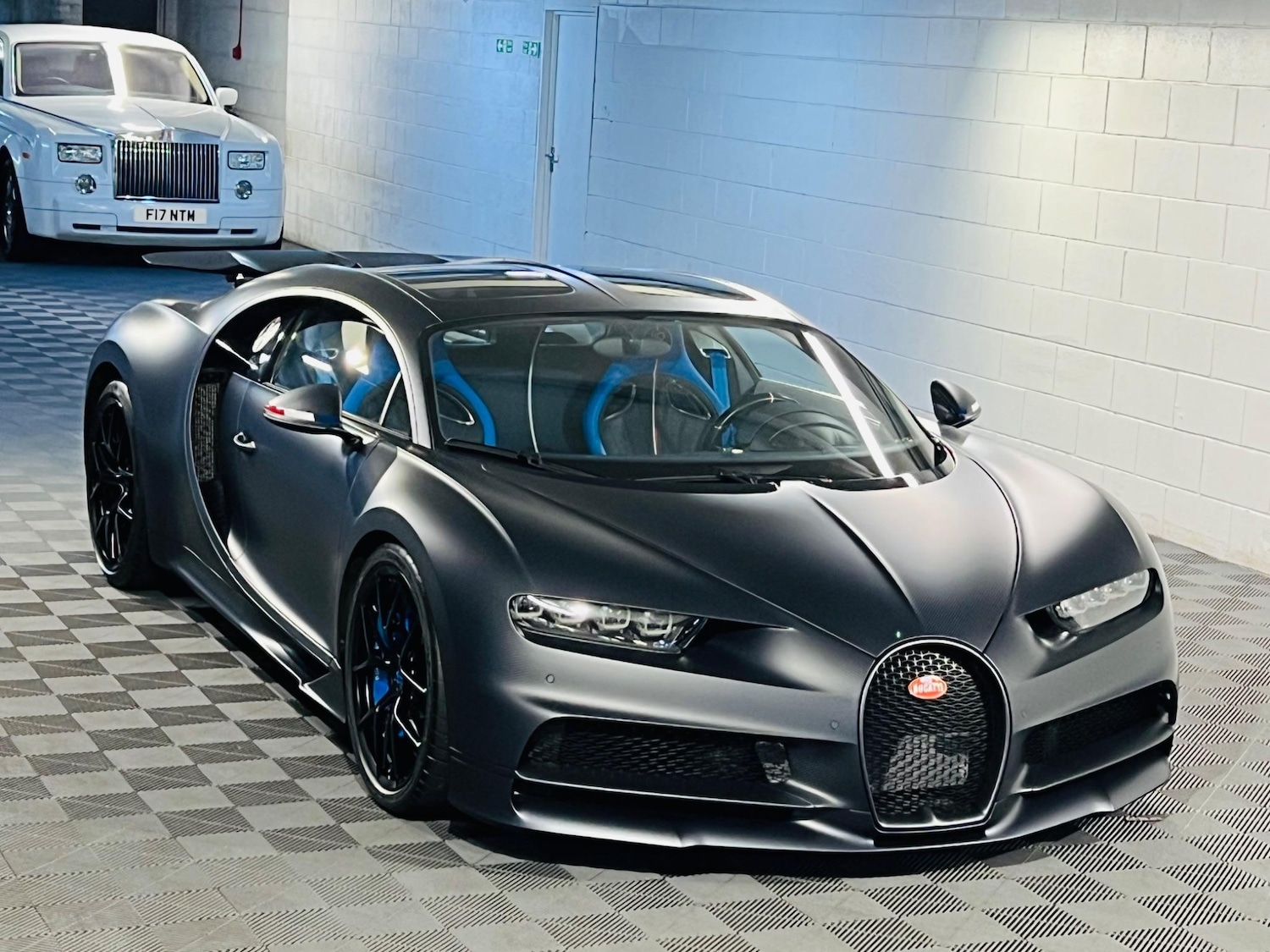 Used Bugatti Chiron 2024 for sale - 76476420: Photo 29