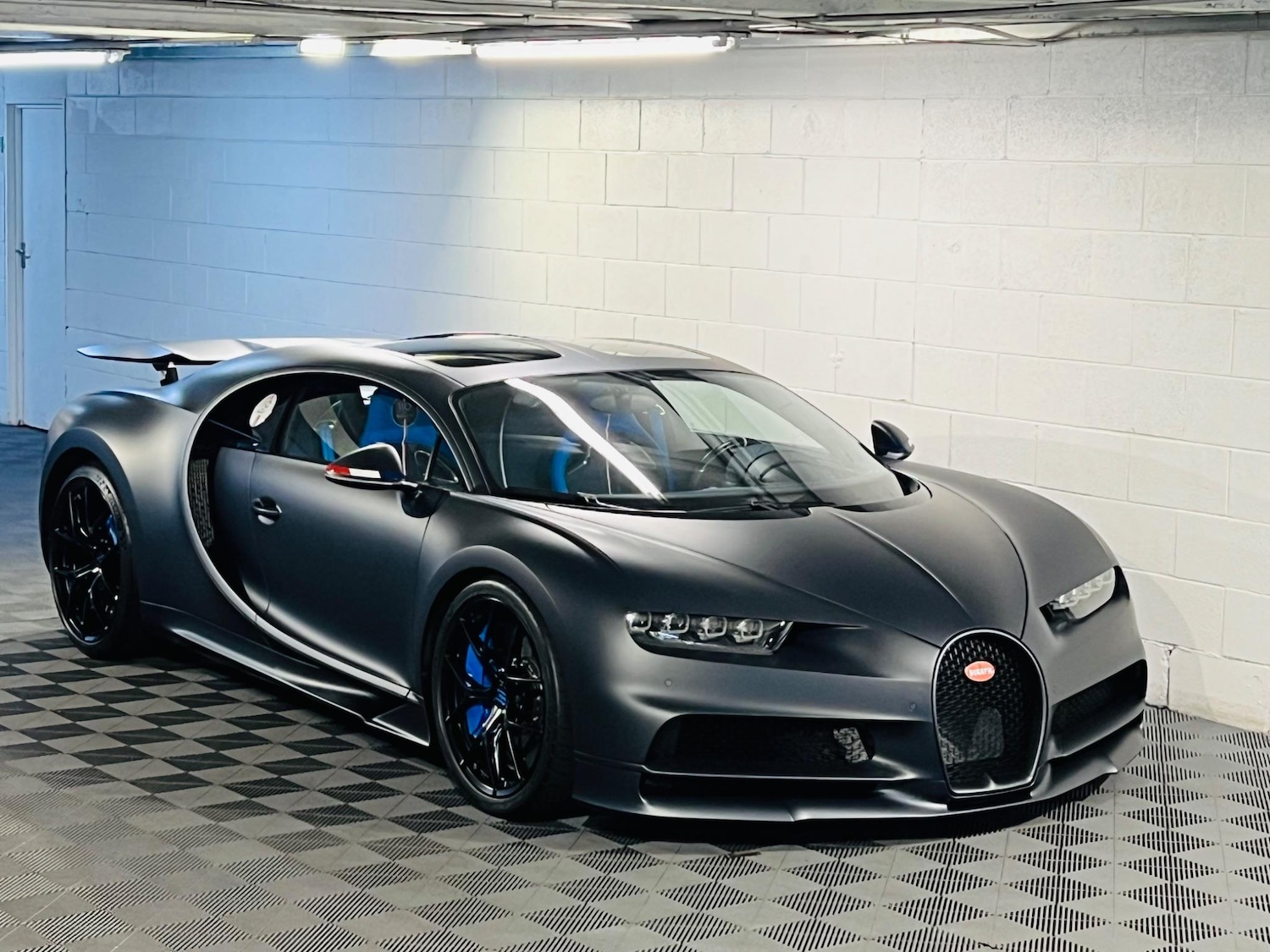 Used Bugatti Chiron 2024 for sale - 76476420: Photo 31