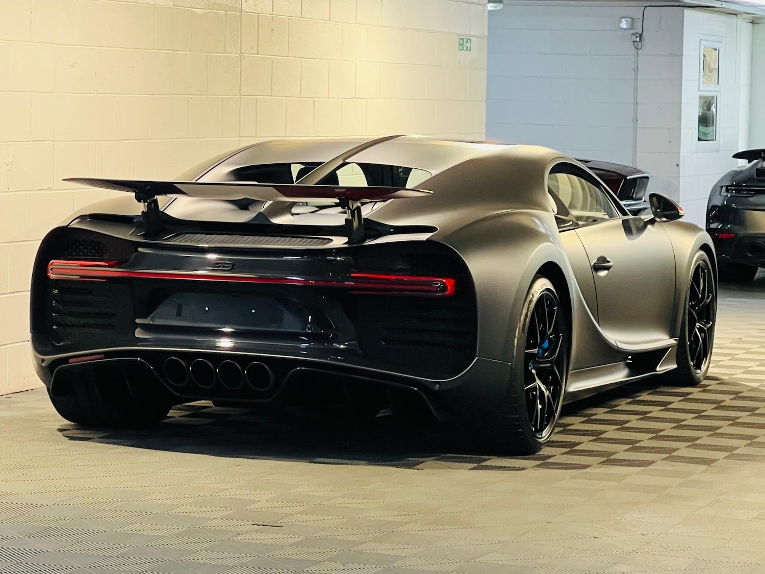 Used Bugatti Chiron 2024 for sale - 76476420: Photo 4