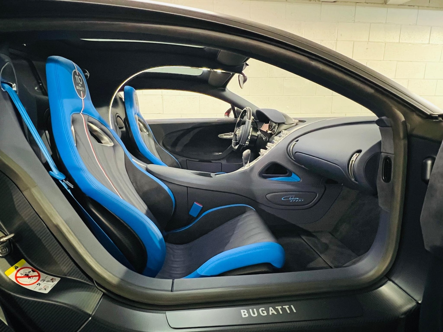 Used Bugatti Chiron 2024 for sale - 76476420: Photo 9