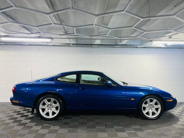 Used Jaguar XK8 1998 for sale - 73133239: Photo 5
