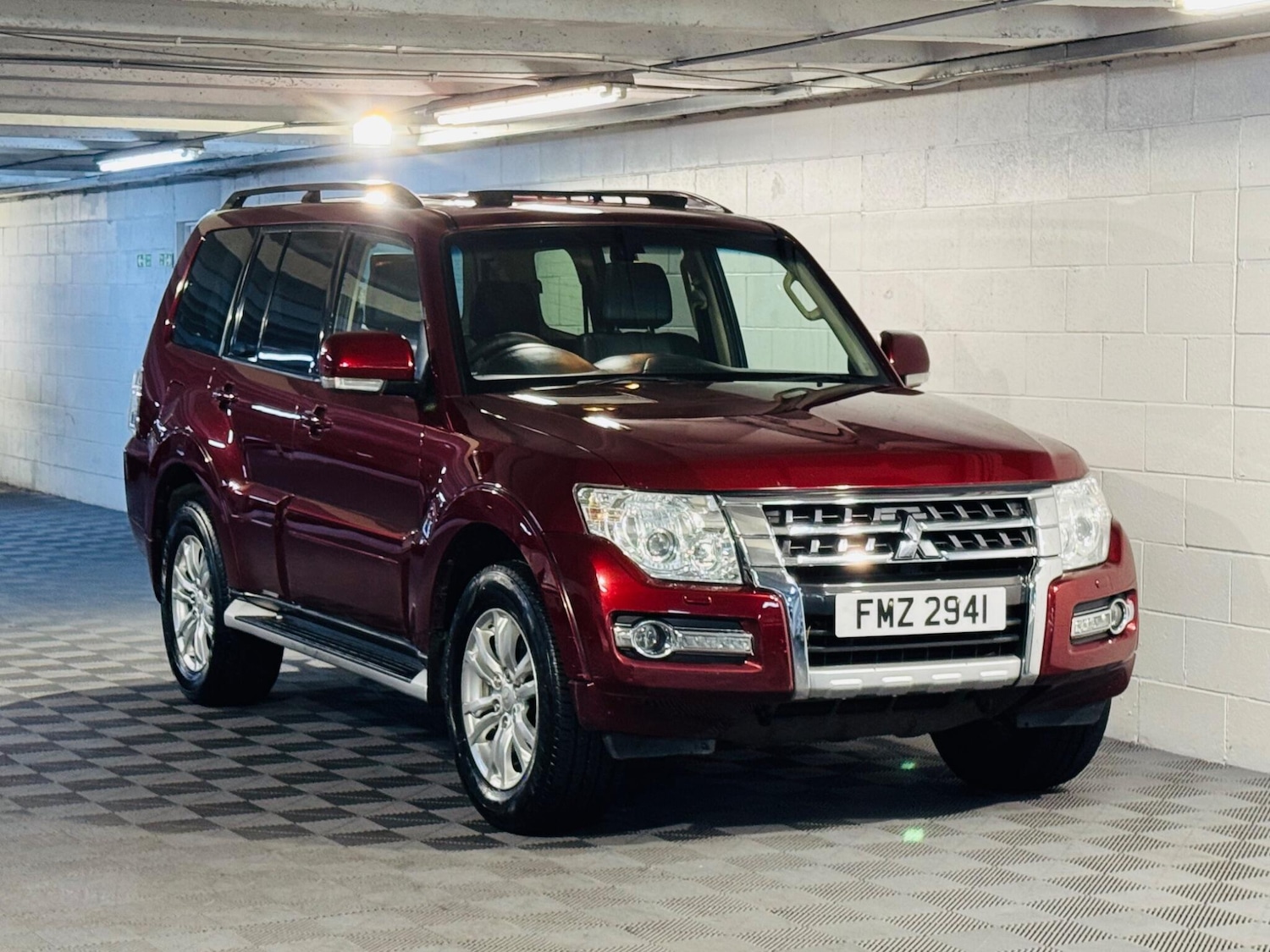 Used Mitsubishi Shogun 2017 for sale - 76306930: Photo 1