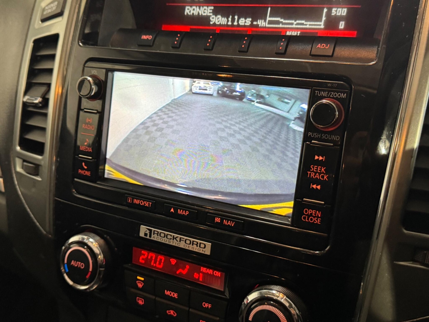 Used Mitsubishi Shogun 2017 for sale - 76306930: Photo 14